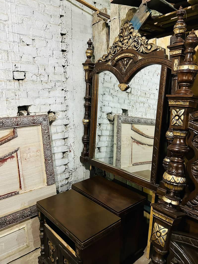 Bed dressing table and side tables 8