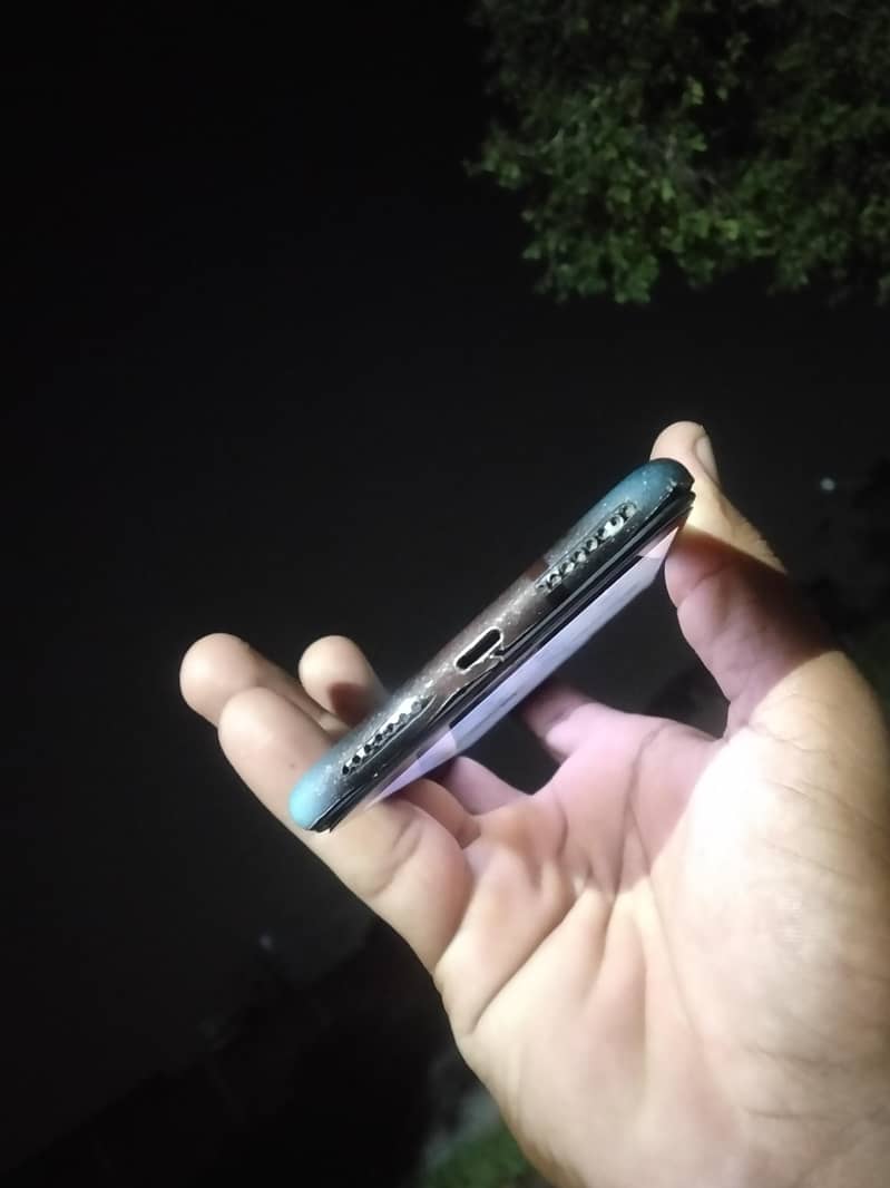 Apple iPhone 7 Plus 0