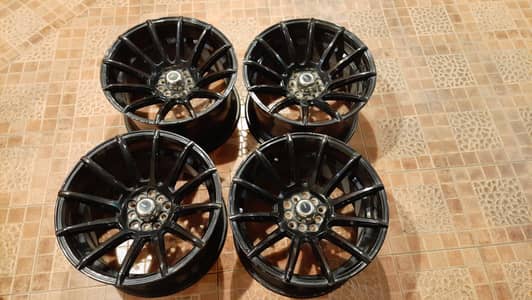 Shogun 17 inch, 5 nut Multi PCD, deep staggered rims