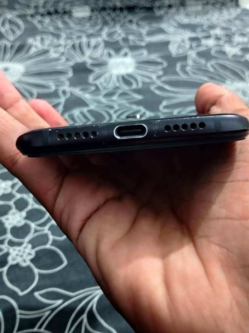 One Plus 6T 4