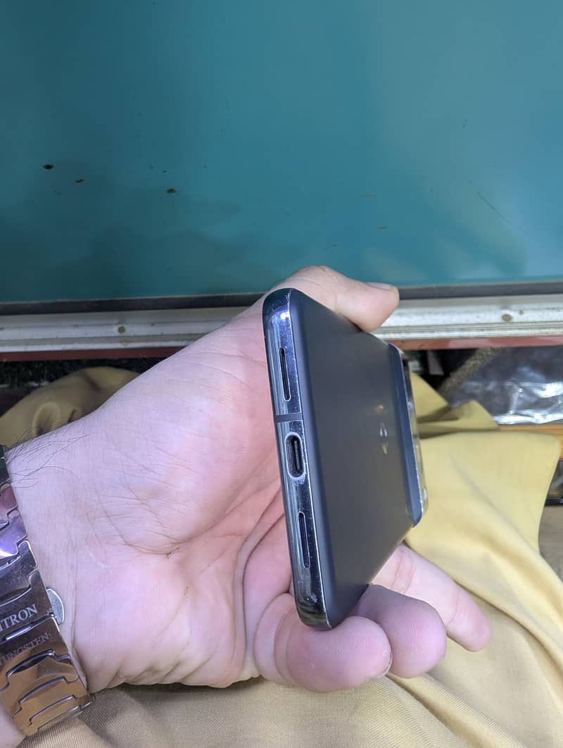 Google Pixel 8 Pro 5