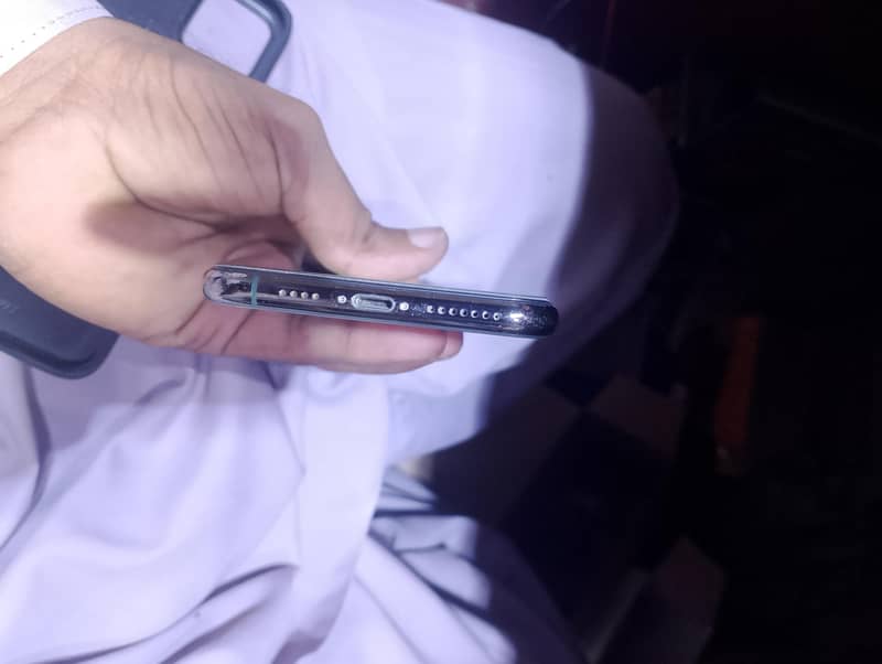 Apple iPhone 11 Pro Max 5