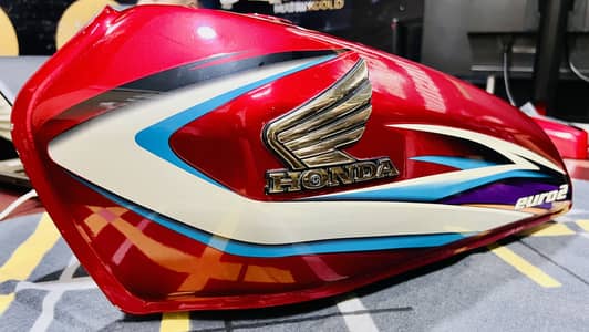 Honda 125 fuel tank set 2015