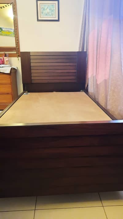 Single Bed for Sale – Premium Sheesham Wood | Excellent Condition