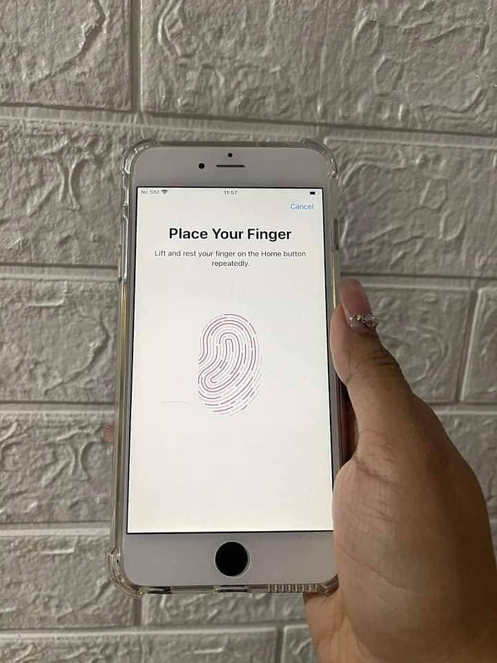 Apple iPhone 6S Plus 5