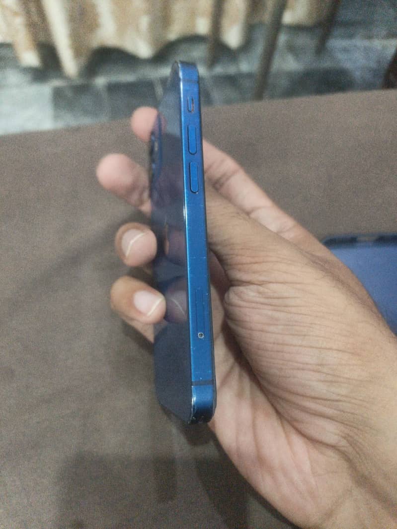 Apple iPhone 12 mini 3