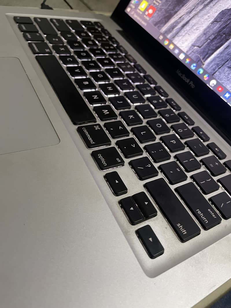 Macbook Pro 2011 7