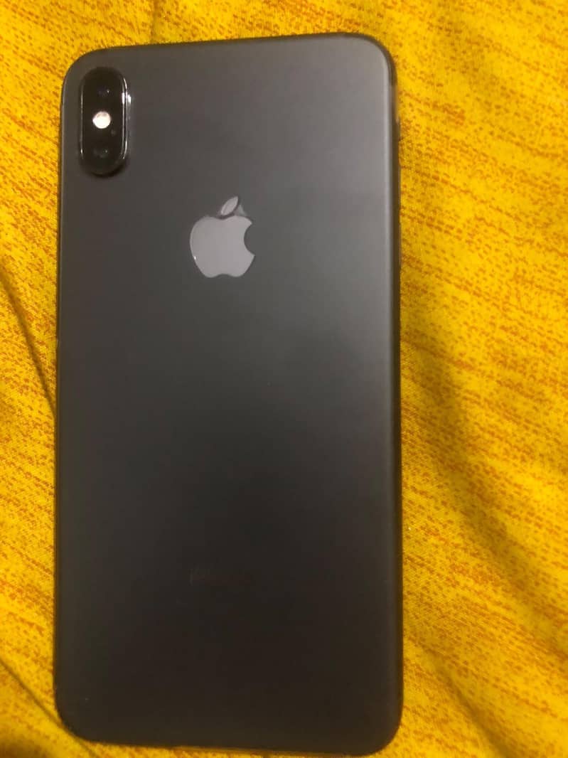 iphone xs max 1