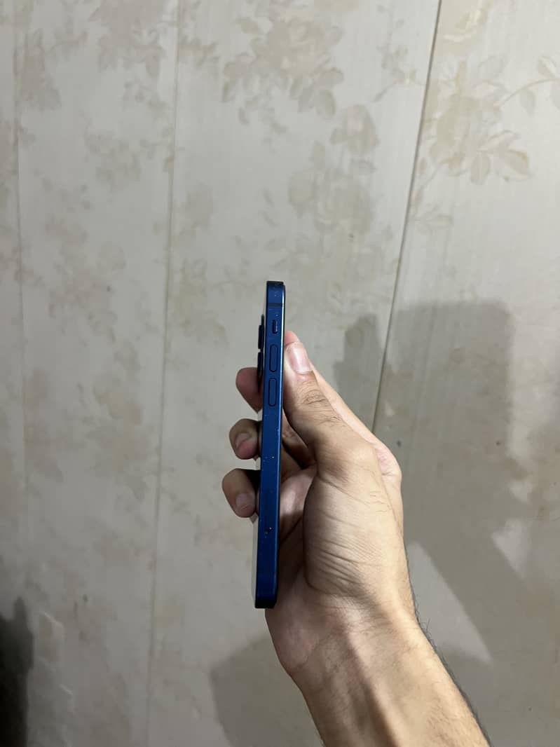 Apple iPhone 12 mini 7