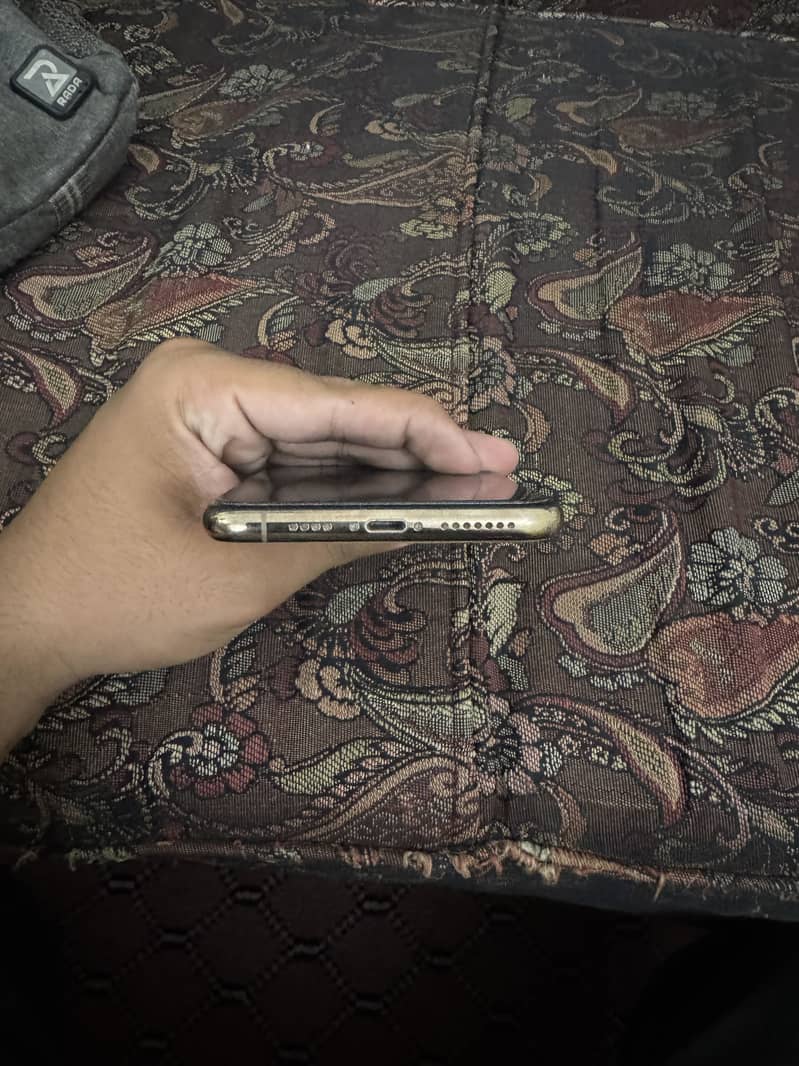 Iphone 11 pro max 3