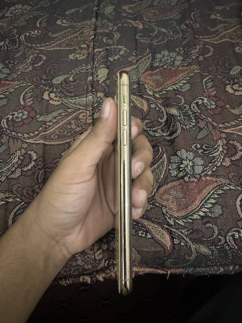 Iphone 11 pro max 5