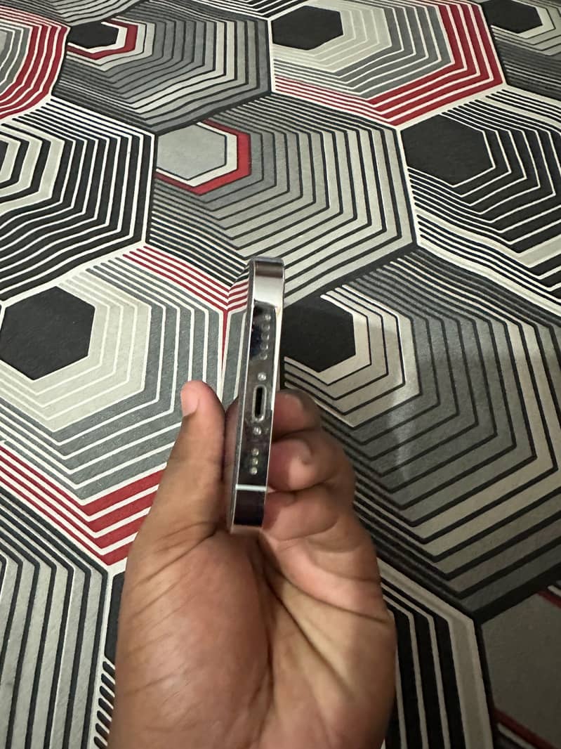 iPhone 14 Pro 5