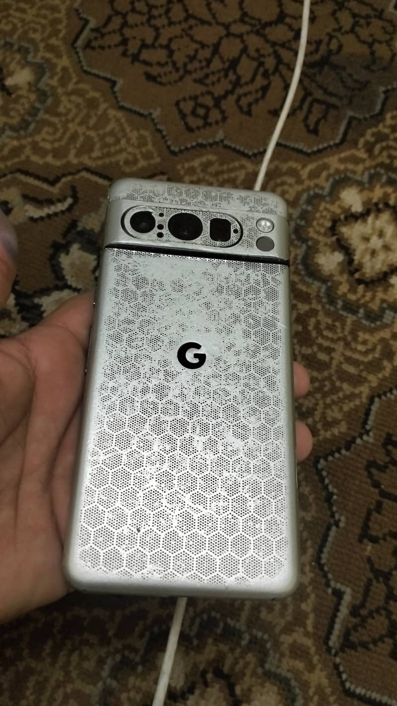 Google Pixel 8 Pro 0