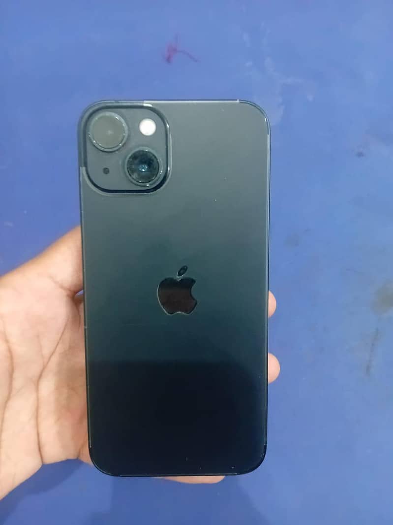 Apple iPhone 13 5