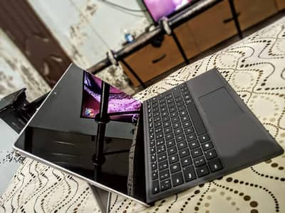 surface pro 5 i7 7th gen 16gb . . window and tab. . touch