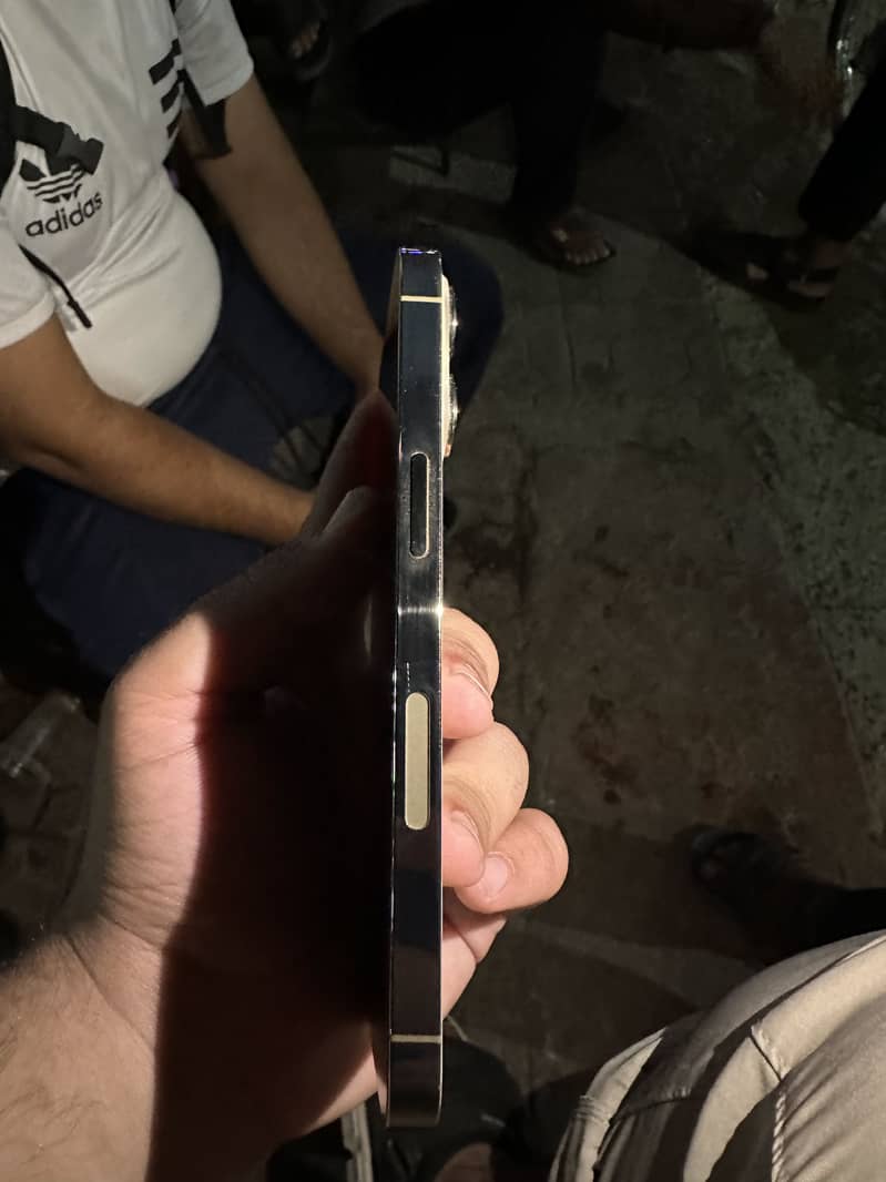 Apple iPhone 13 Pro 3