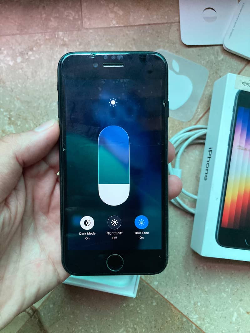 Apple iPhone SE 3