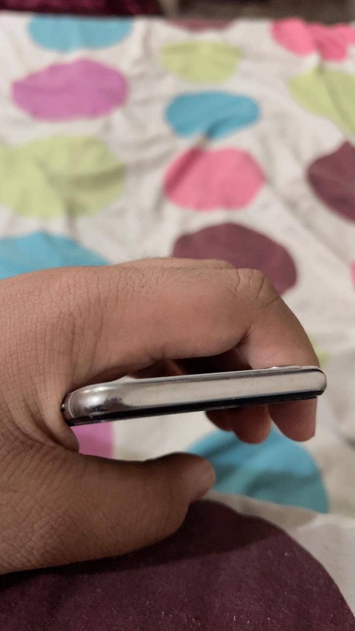 Apple iPhone X 0
