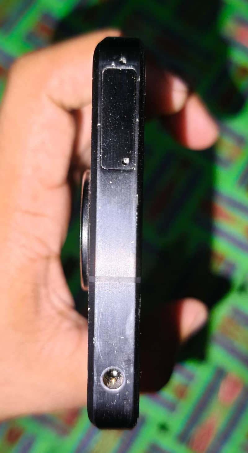 Sharp Aquos R7 3