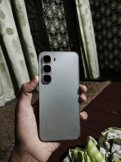 infinix hot 60 pro 10/9.5