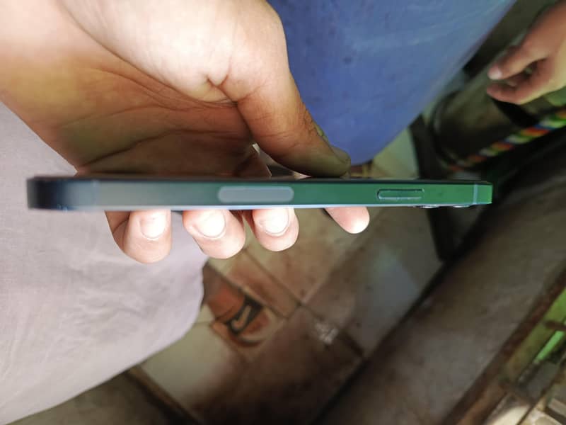 Apple iPhone 12 2