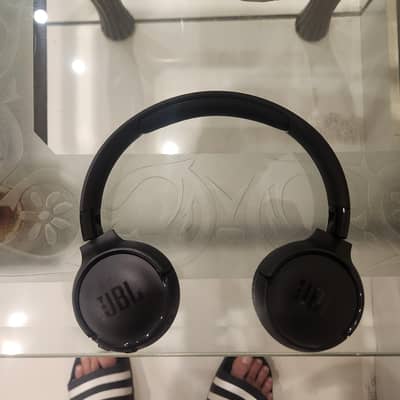 jbl 520bt headphones
