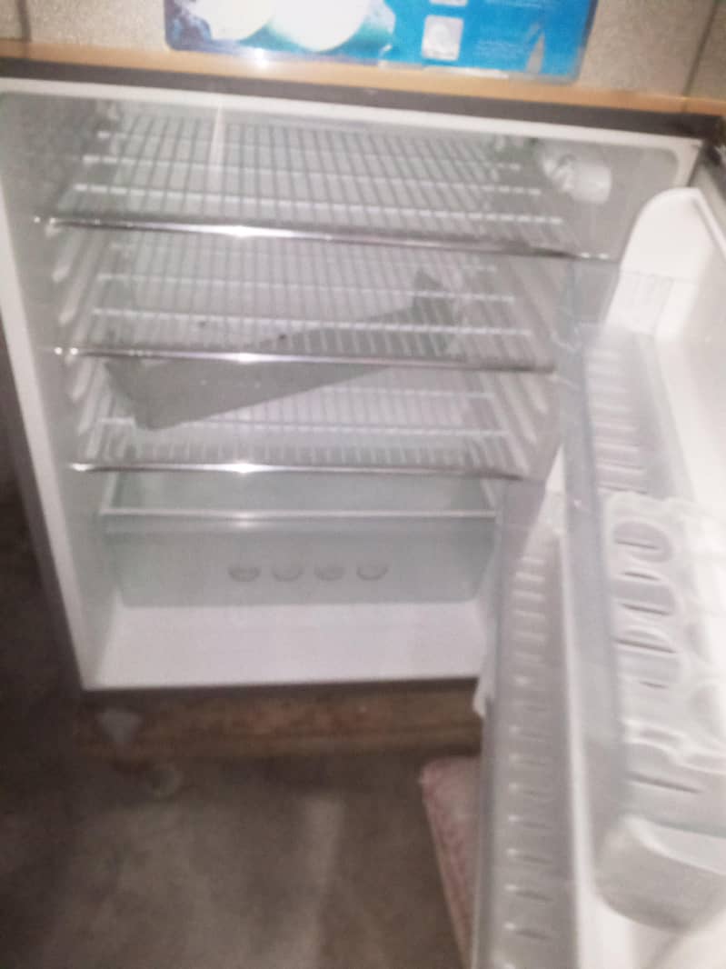 Fridge 8