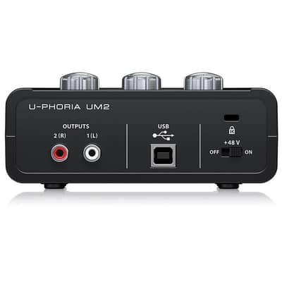 Behringer U-Phoria UM2