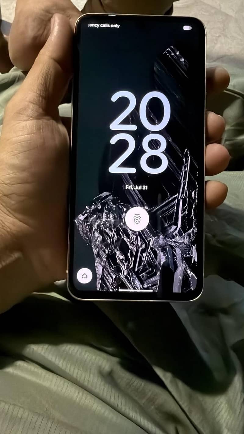 Google Pixel 8 3