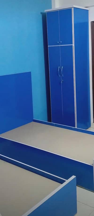 2 Single bed with 2 cupboards for sale