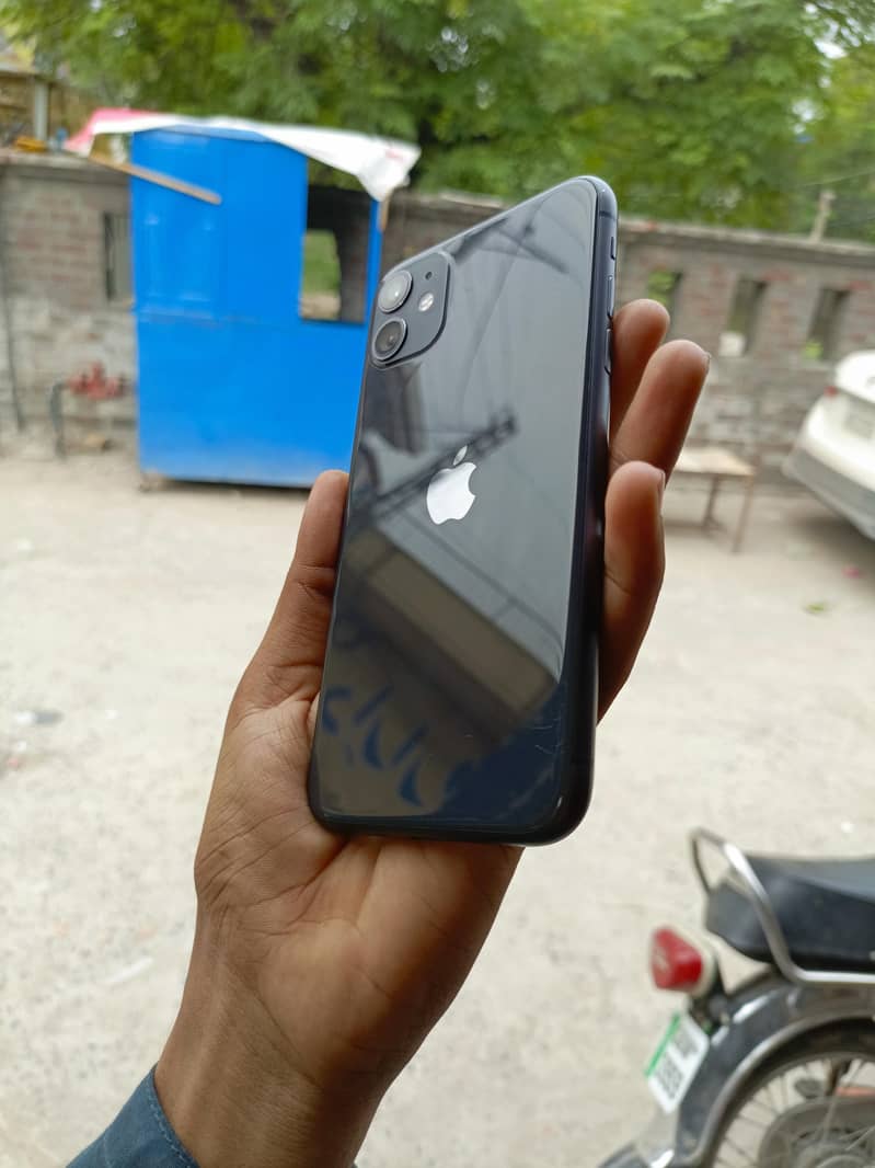 Apple iPhone 11 8