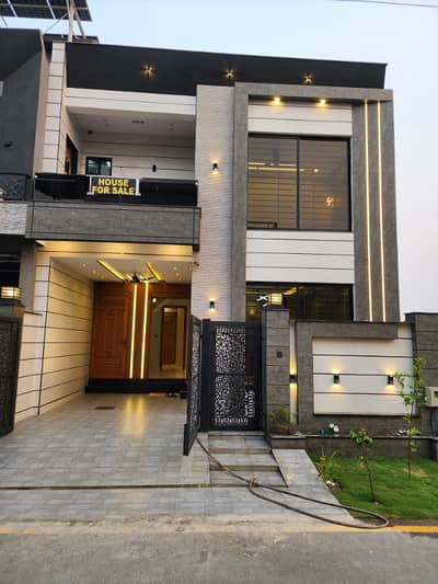5 MARLA BRAND NEW LUXURY HOUSE AVAILABLE FOR SALE IN PARK VIEW CITY LHR