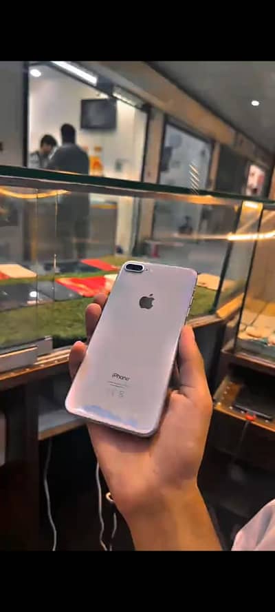 iPhone 7plus 128 GB PTA approvd0309-37-12-572 My WhatsApp per a jao