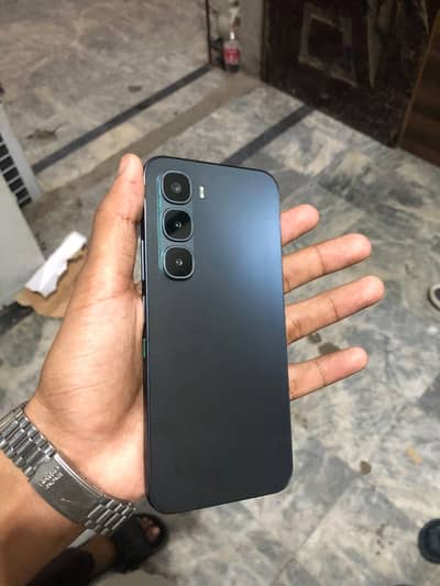 Infinix hot 60 pro 10/10 condition (+923039588172)