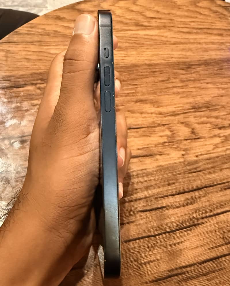 Apple iPhone 14 3