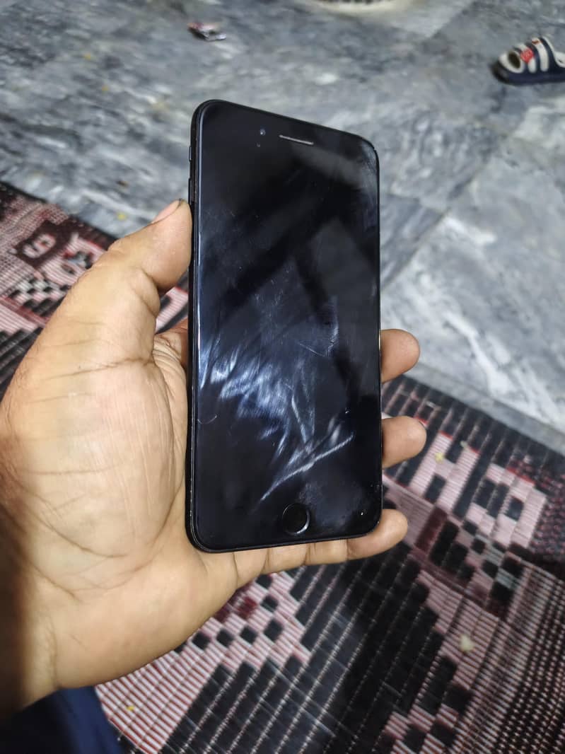 Apple iPhone 7 Plus 2