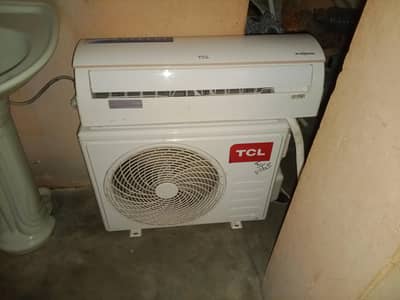 TCL inverter condition good 1 ton