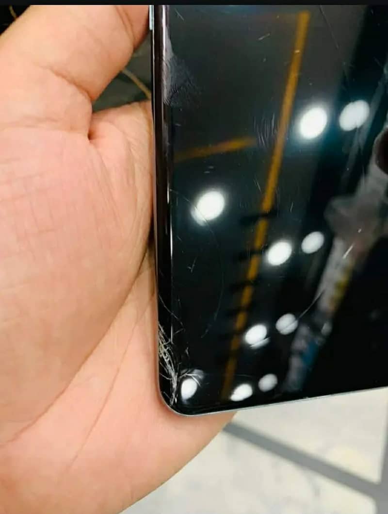 One Plus 9 Pro 6