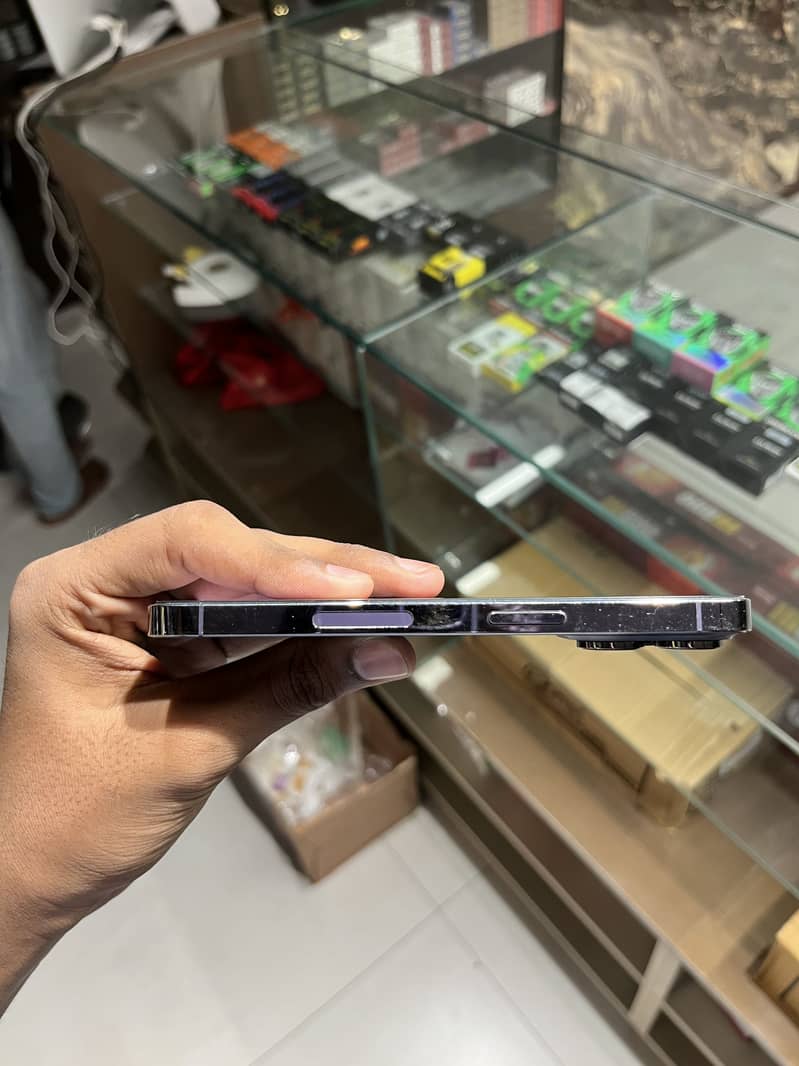 Apple iPhone 14 Pro 3