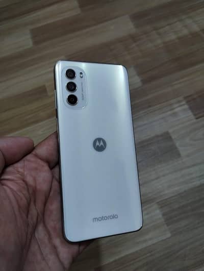 Motorola G82