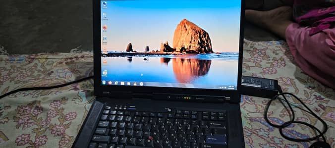Lenovo ThinkPad laptop window 7