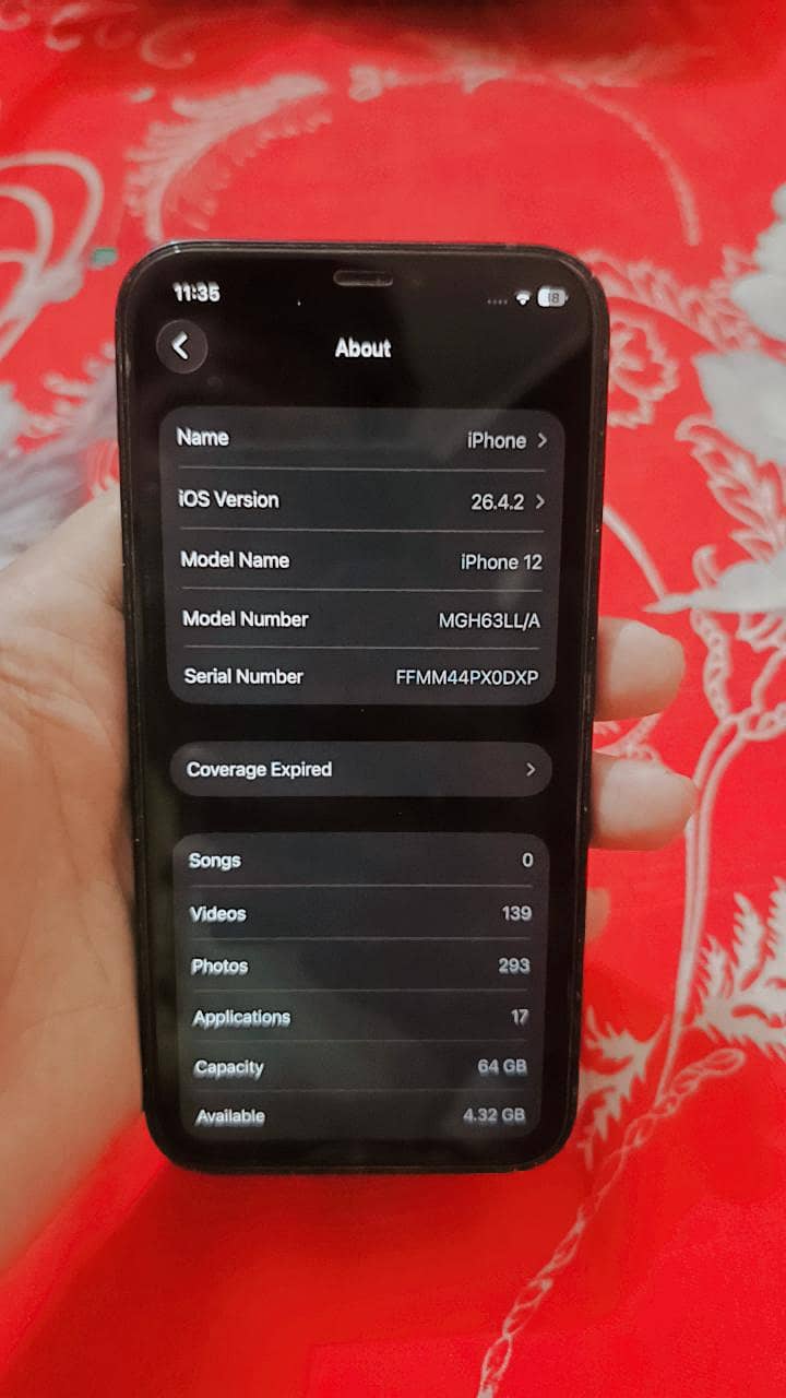 Apple iPhone 12 4