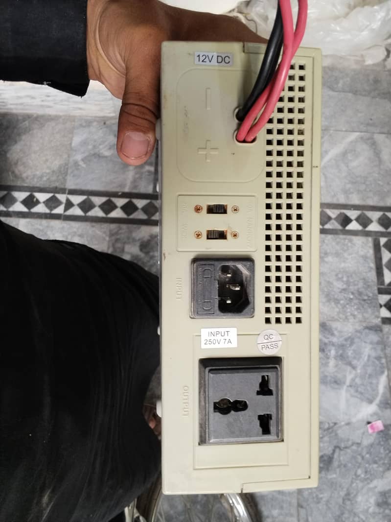UPS 800W 3