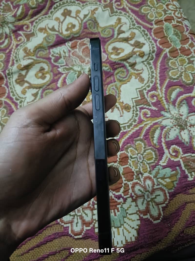 Apple iPhone 14 Pro Max 6