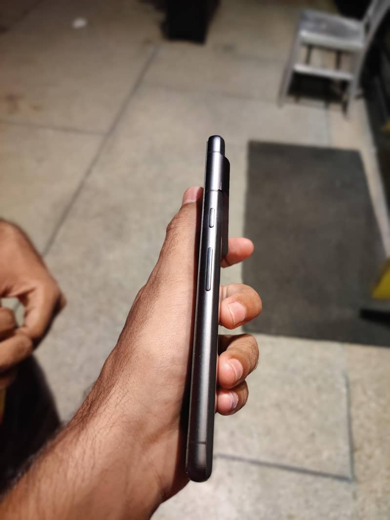Google Pixel 7 4