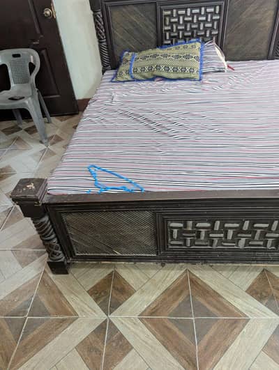 bed for sale with metrus
