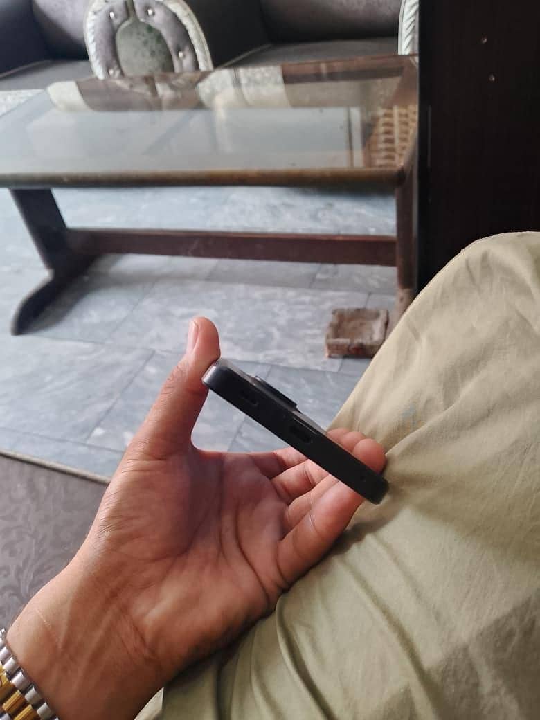 Sharp Aquos R7 3