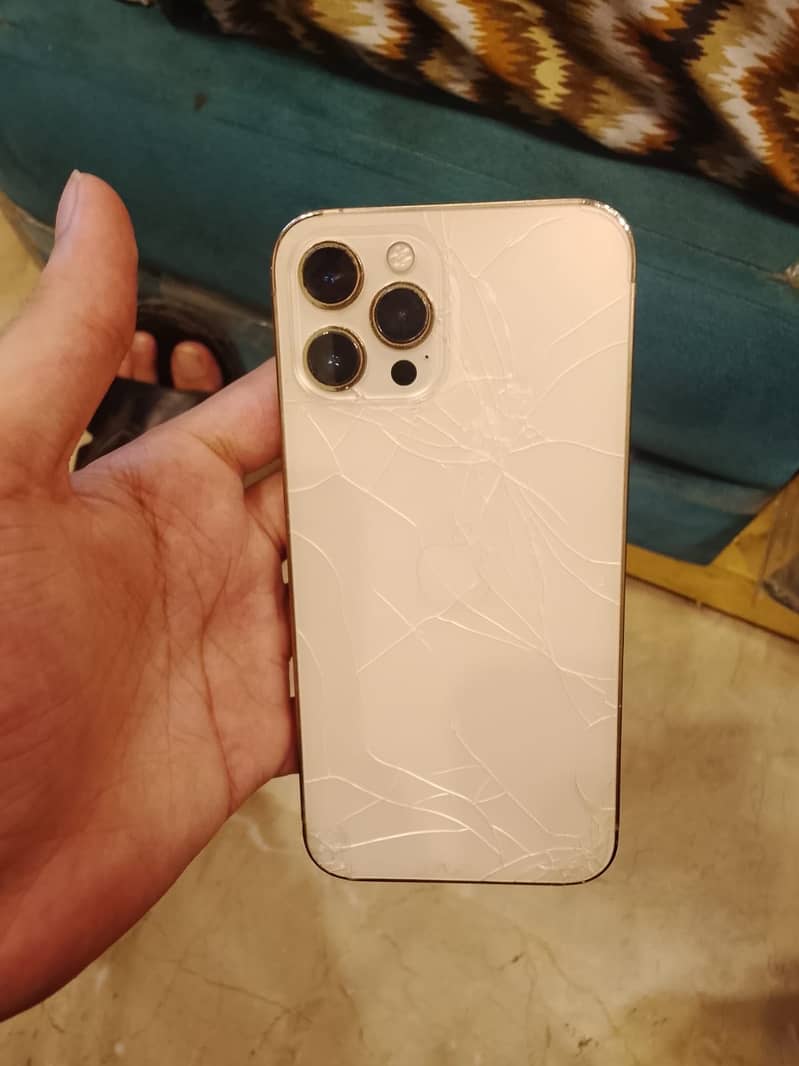 Apple iPhone 12 Pro Max 3