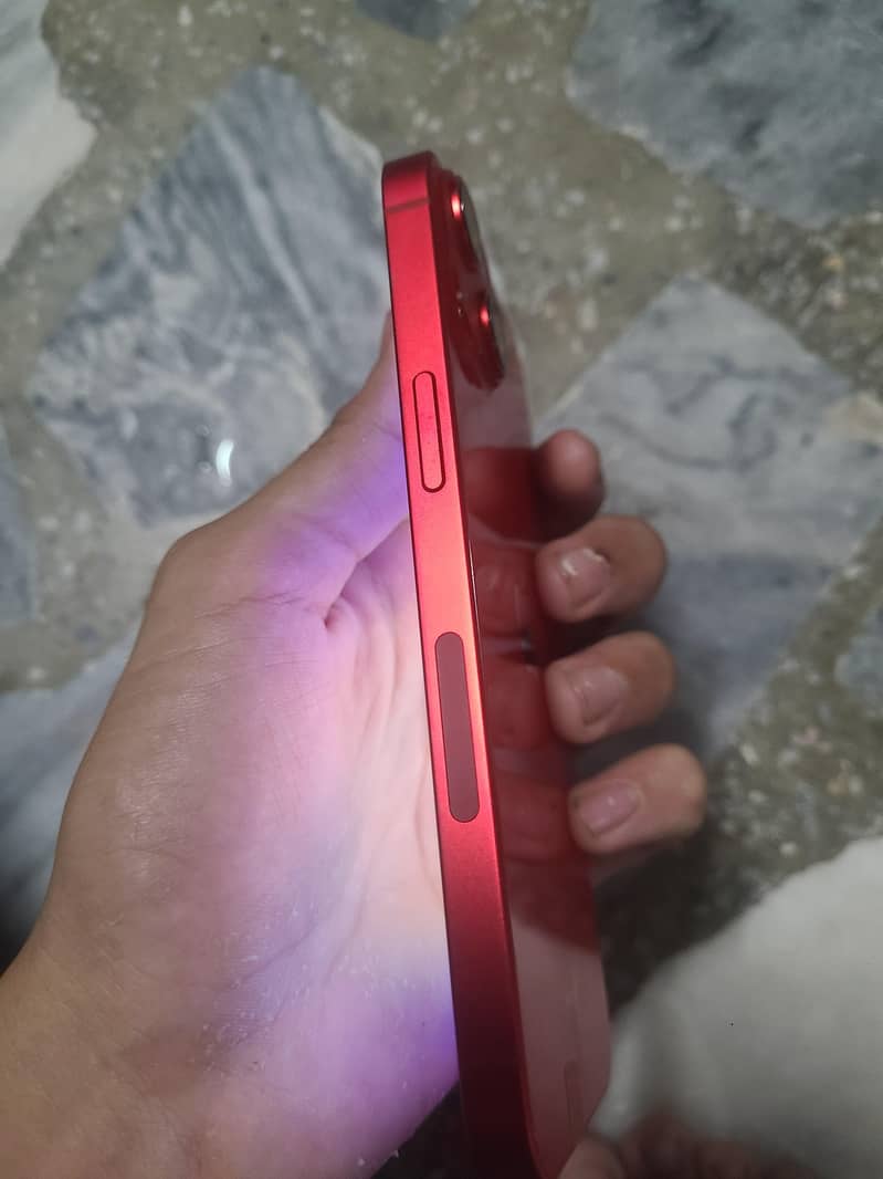 Apple iPhone 14 4