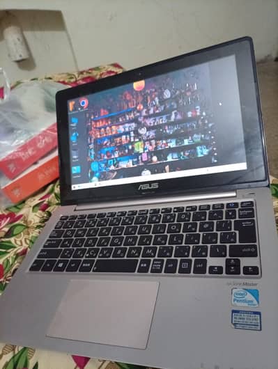 Asus somicmaster touch laptop for sale. 10/10 condition